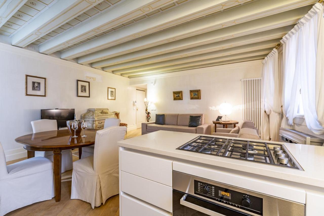 Gondola Luxury - Campo Santi Filippo E Giacomo By Wonderful Italy Appartement Venise