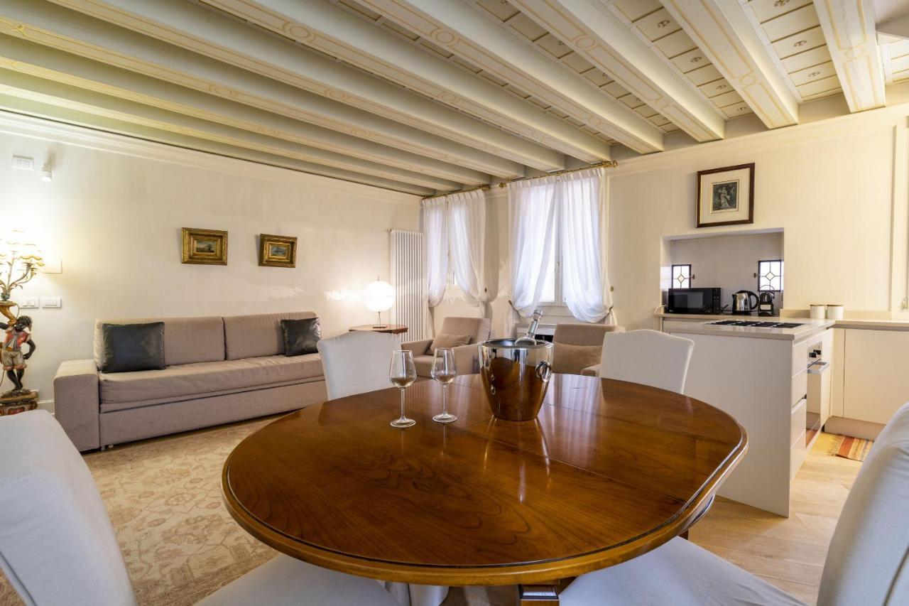Gondola Luxury - Campo Santi Filippo E Giacomo By Wonderful Italy Appartement Venise