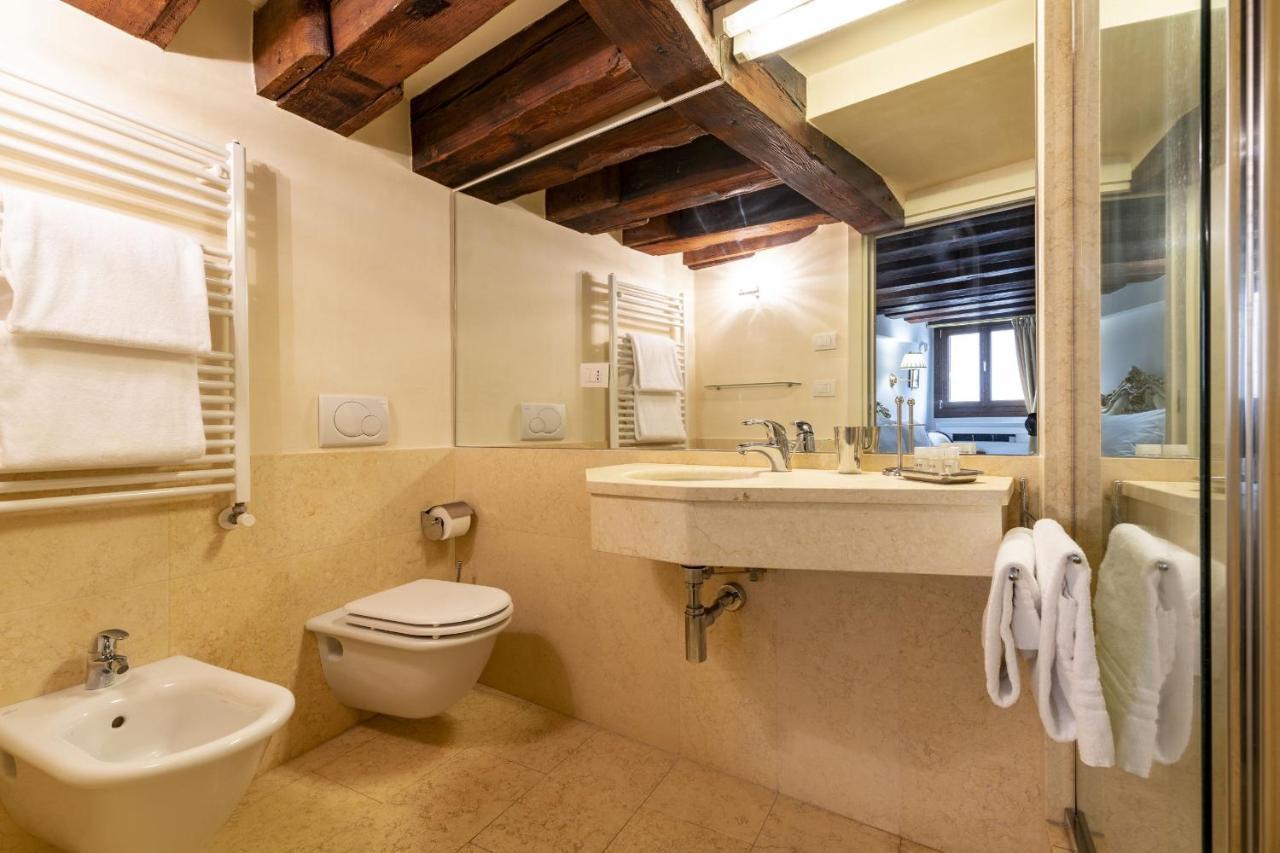 Appartamento Gondola Luxury - Campo Santi Filippo E Giacomo Venezia