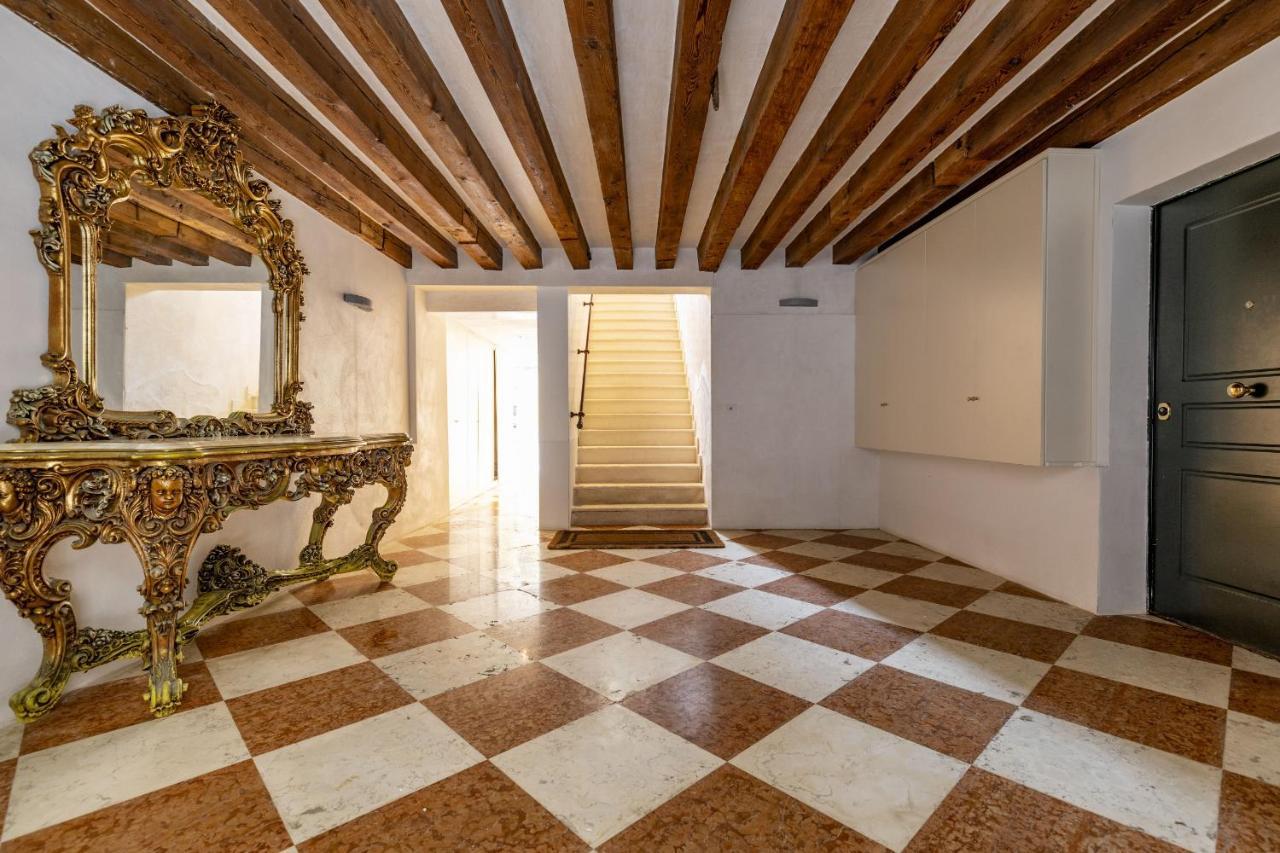 Gondola Luxury - Campo Santi Filippo E Giacomo Appartamento